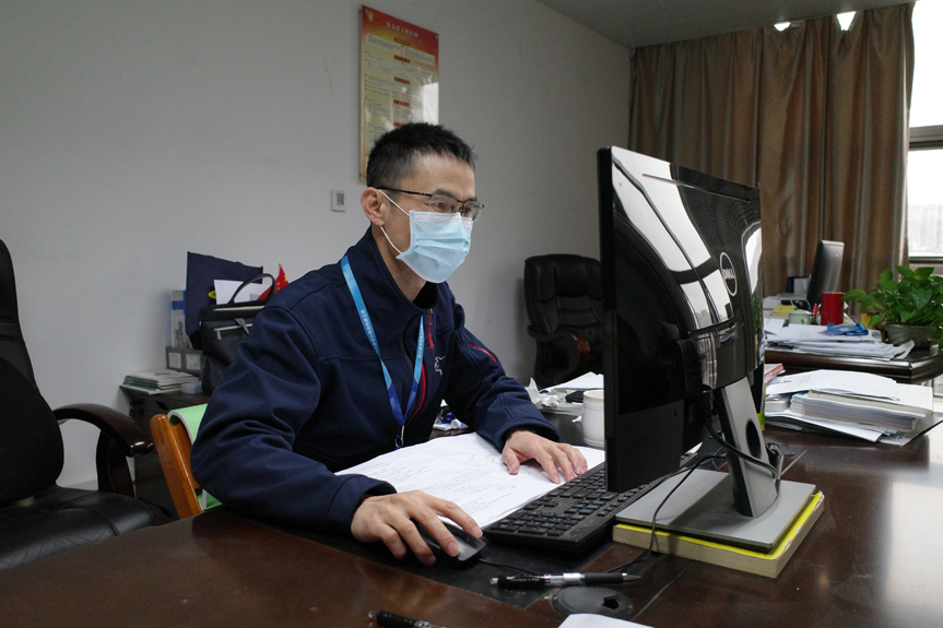 勘察设计人员坚守岗位，为服务工程项目坚守付出努力 (16).jpg